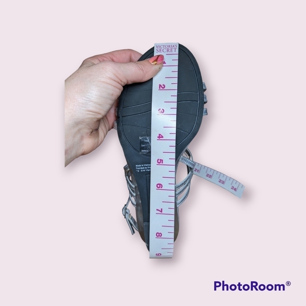 Comfort Plus by Predictions Silver Strappy Sandals - Picture 5 of 11